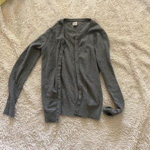 Cardigan Gray Button Up